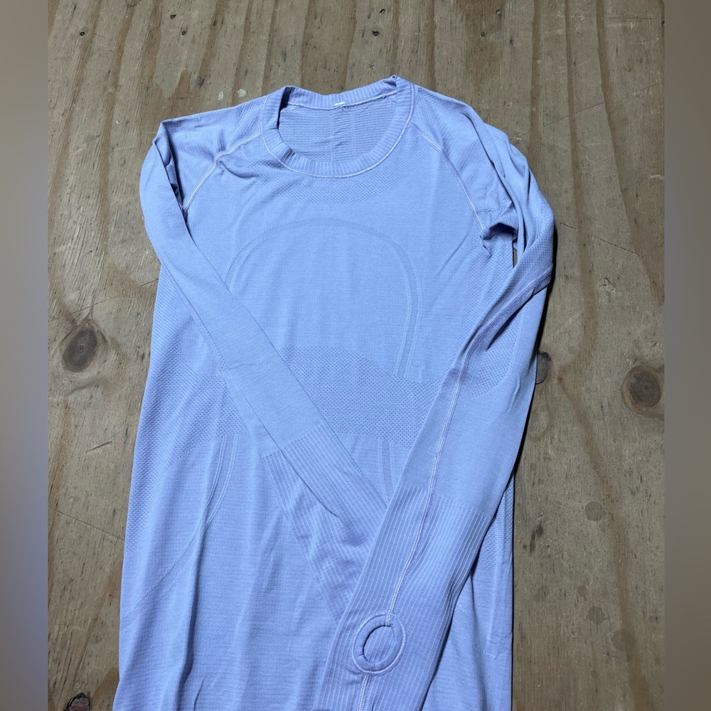 LULULEMON long sleeve light purple dry fit!!!